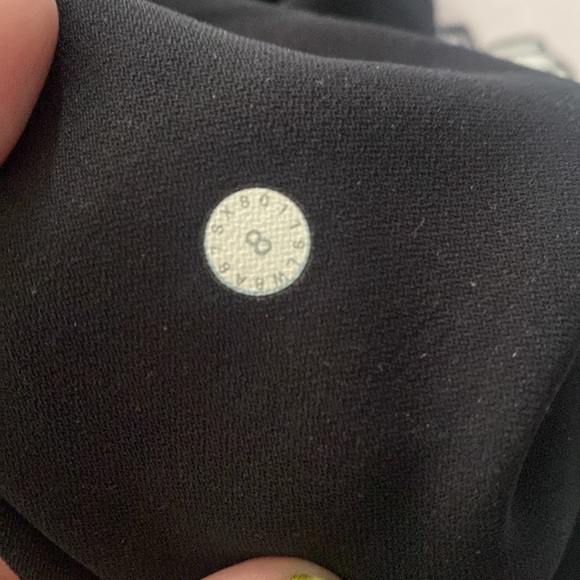 Black lululuemon skirt, size 8 - Picture 4 of 4